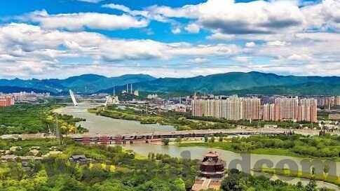 麻豆国内剧情av在线素人搭讪-当素人与AV相遇，揭秘国内麻豆情节下的线上邂逅